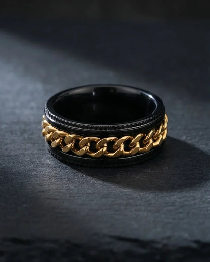 The Golden Link Spinner Ring