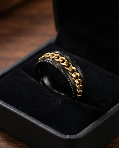 The Golden Link Spinner Ring
