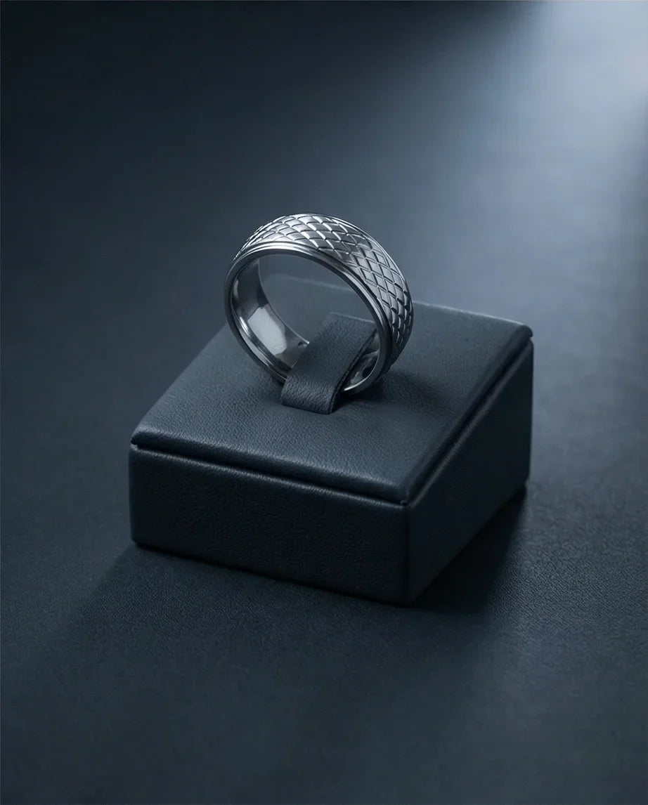 Diamond Meridian: Textured Industrial Statement Ring