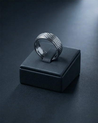 Diamond Meridian: Textured Industrial Statement Ring