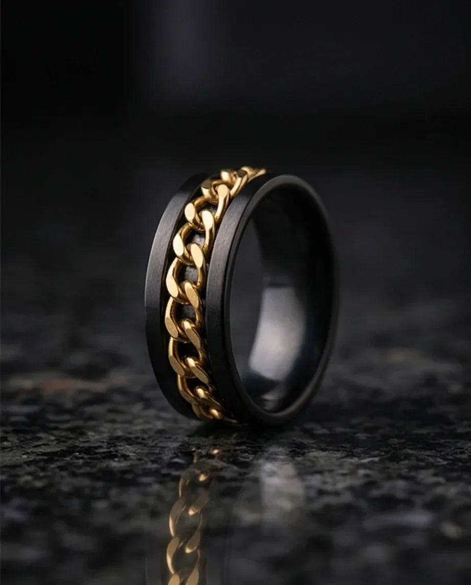 The Gilded Shadow: Black & Gold Curb Chain Ring