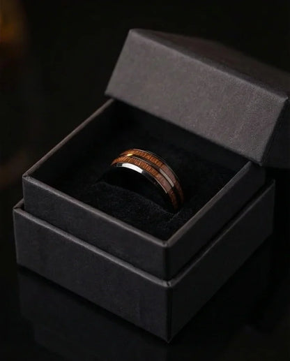 The Heritage Inlay: Polished Ebony & Timber Band