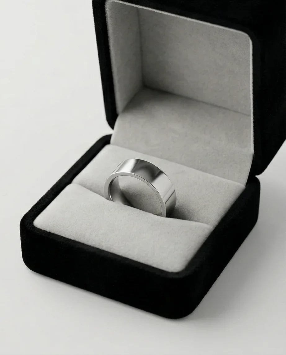 The Sterling Zenith: Minimalist Flat-Edge Mirror Band
