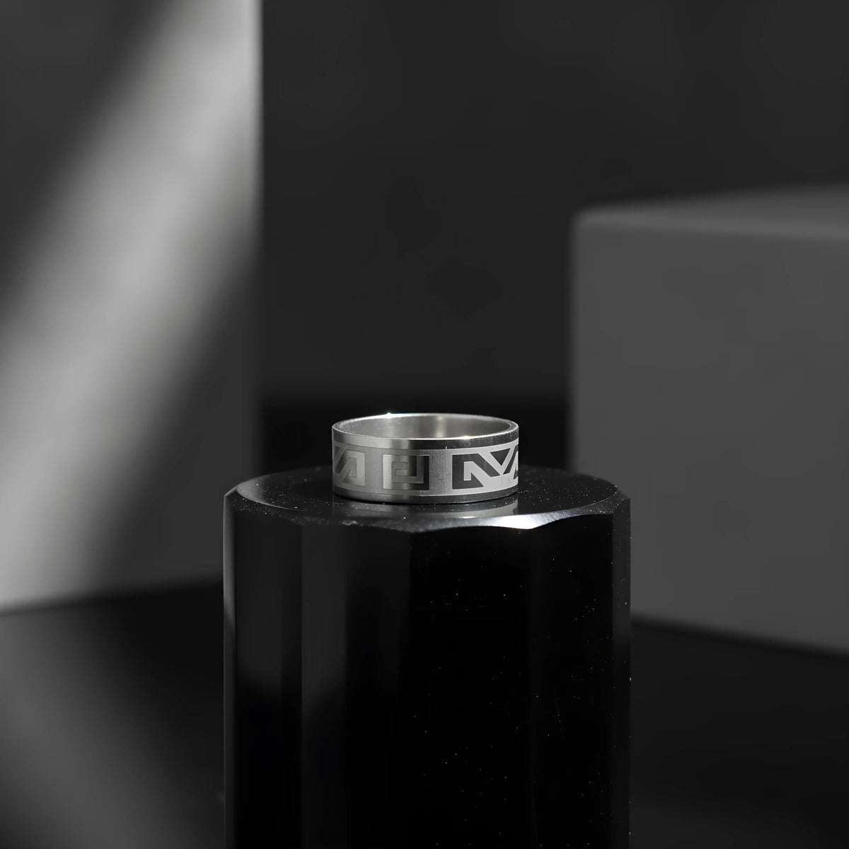 Geometric Pattern Steel Ring 5.9cm