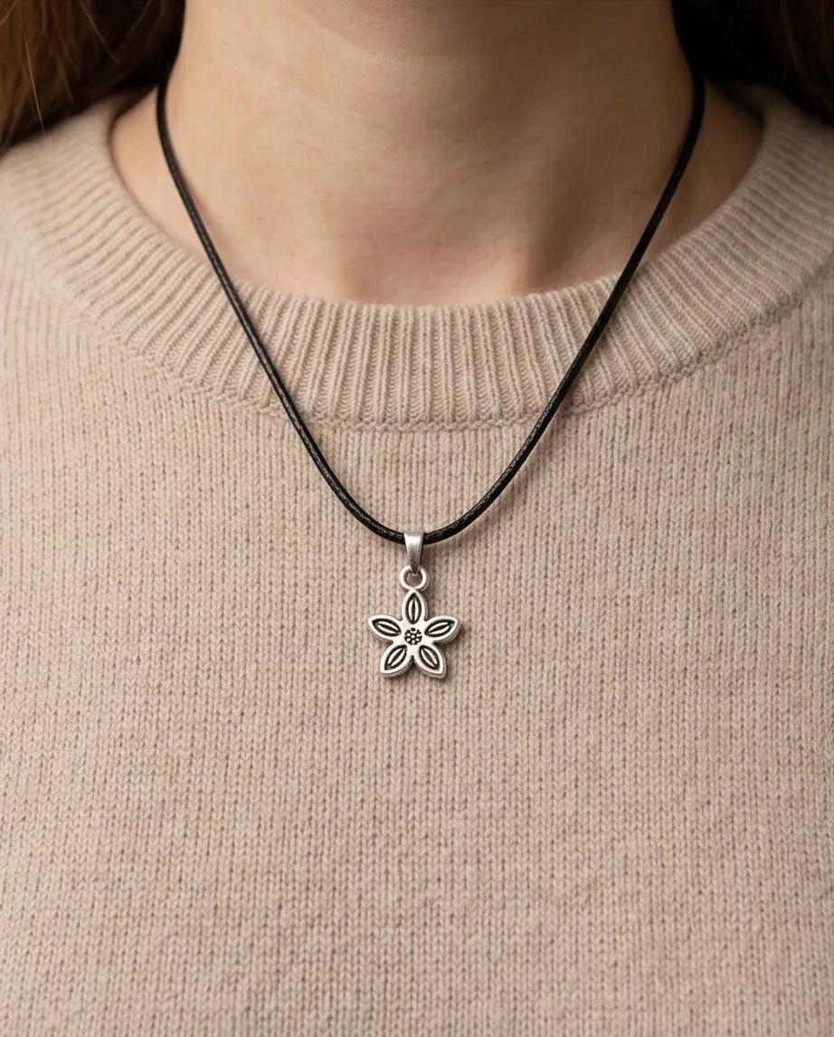 Silver Delicate Five-Petal Flower Necklace