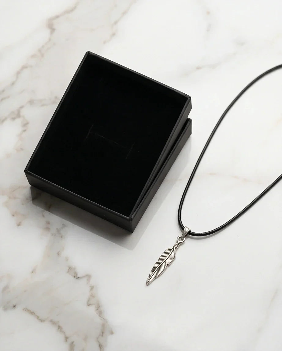 Silver Retro Feather Pendant Necklace