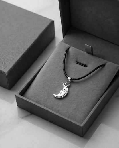 Silver Vintage Crescent Moon Face Necklace