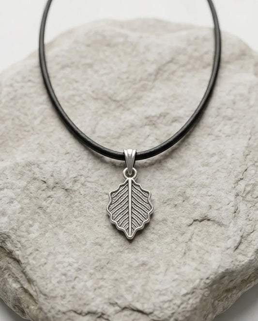 Silver Retro Wavy Leaf Necklace