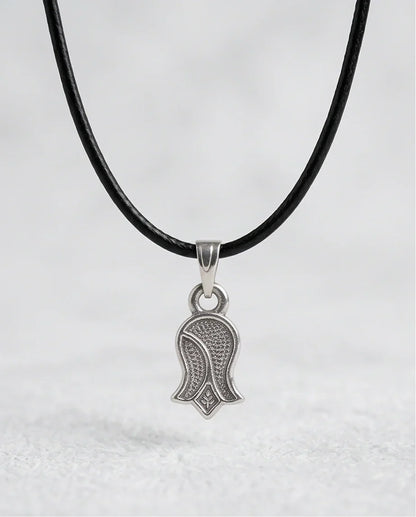 Silver Vintage Textured Tulip Necklace
