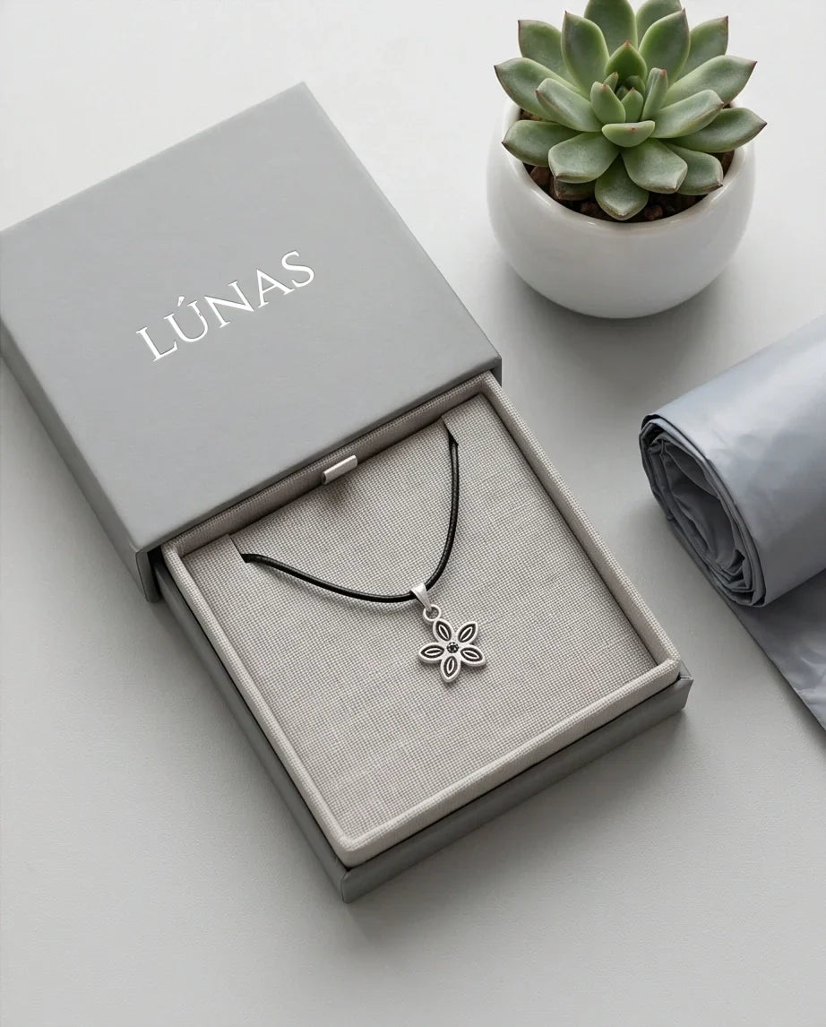 Silver Delicate Five-Petal Flower Necklace