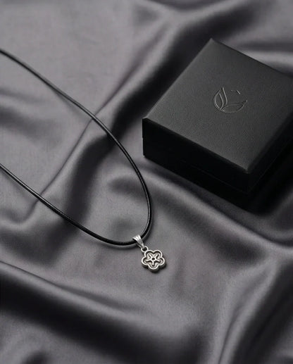 Silver Retro Concentric Blossom Necklace