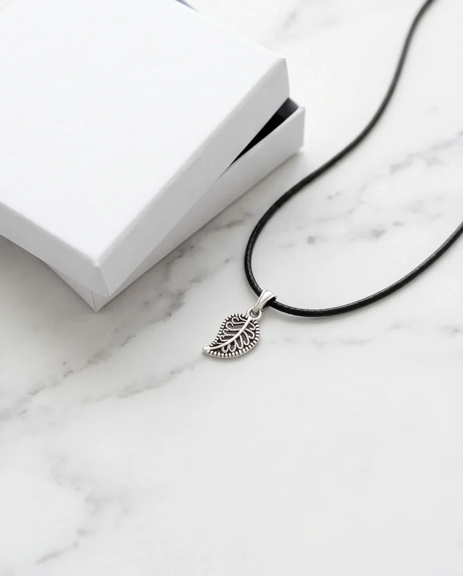 Silver Filigree Leaf Pendant Necklace