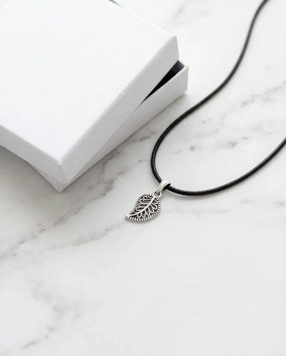 Silver Filigree Leaf Pendant Necklace