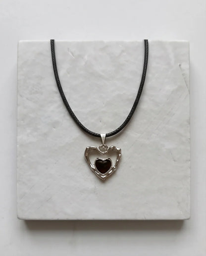 Openwork Heart & Black Gemstone Cord Necklace