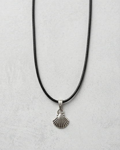 Silver Retro Seashell Pendant Necklace