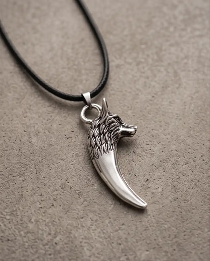 Silver Wolf Tooth Pendant Box Chain