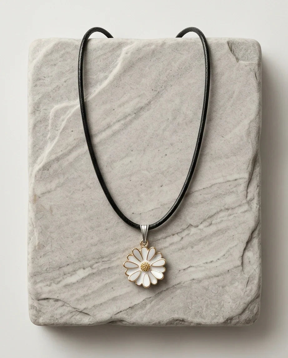 Gold and White Textured Daisy Necklace