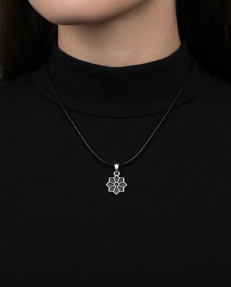Silver Geometric Eight-Point Star Necklace