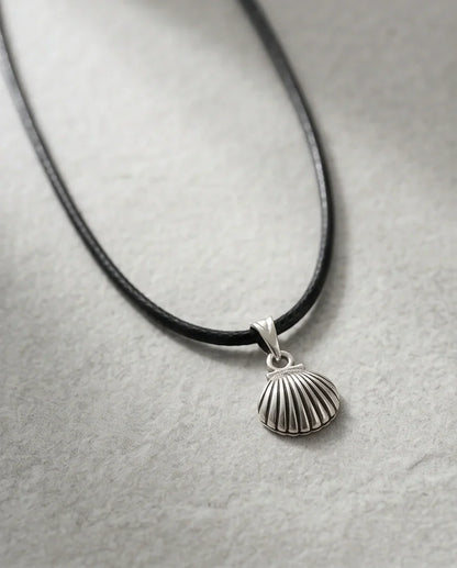 Silver Retro Scallop Seashell Necklace