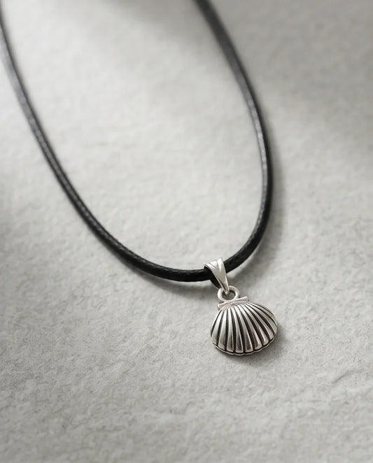 Silver Retro Scallop Seashell Necklace