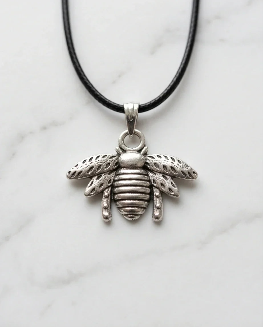 Silver Retro Bumblebee Pendant Necklace