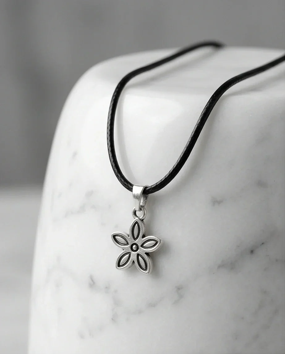 Silver Delicate Five-Petal Flower Necklace