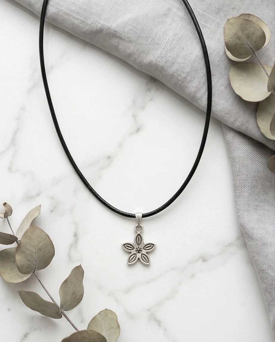 Silver Delicate Five-Petal Flower Necklace