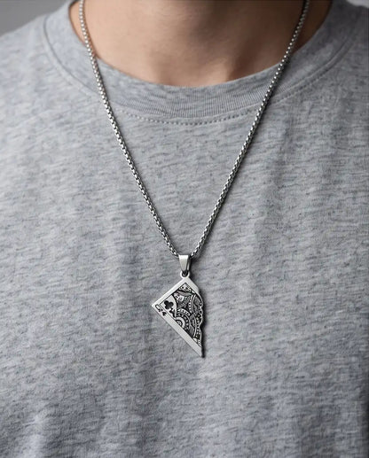 Broken Playing Card Queen Pendant Box Chain