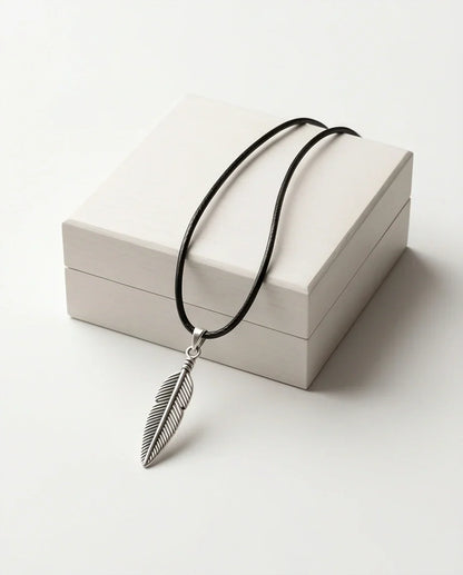 Silver Retro Feather Pendant Necklace