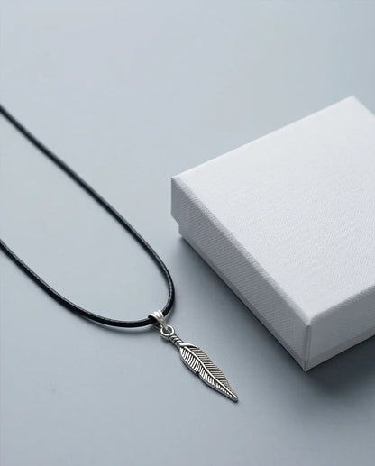 Silver Retro Feather Pendant Necklace