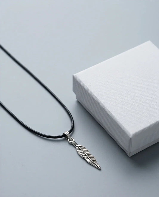 Silver Retro Feather Pendant Necklace