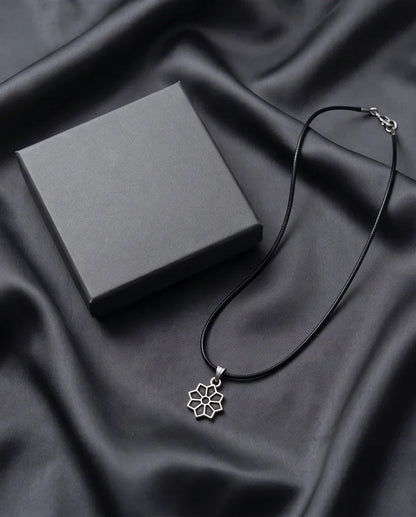 Silver Geometric Eight-Point Star Necklace